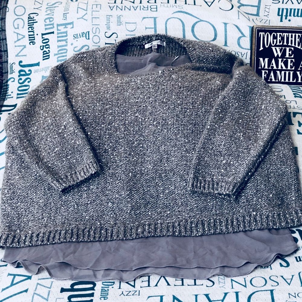 Jennifer Lopez sweater